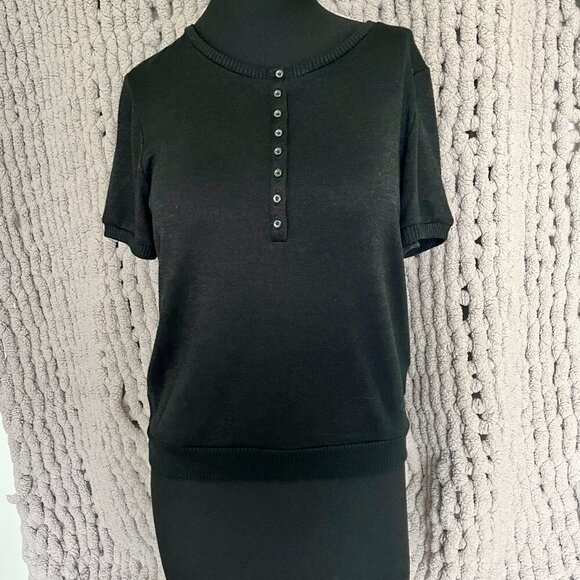 Gap Classic Black Knit Henley Short Sleeve Size M - Picture 1 of 9